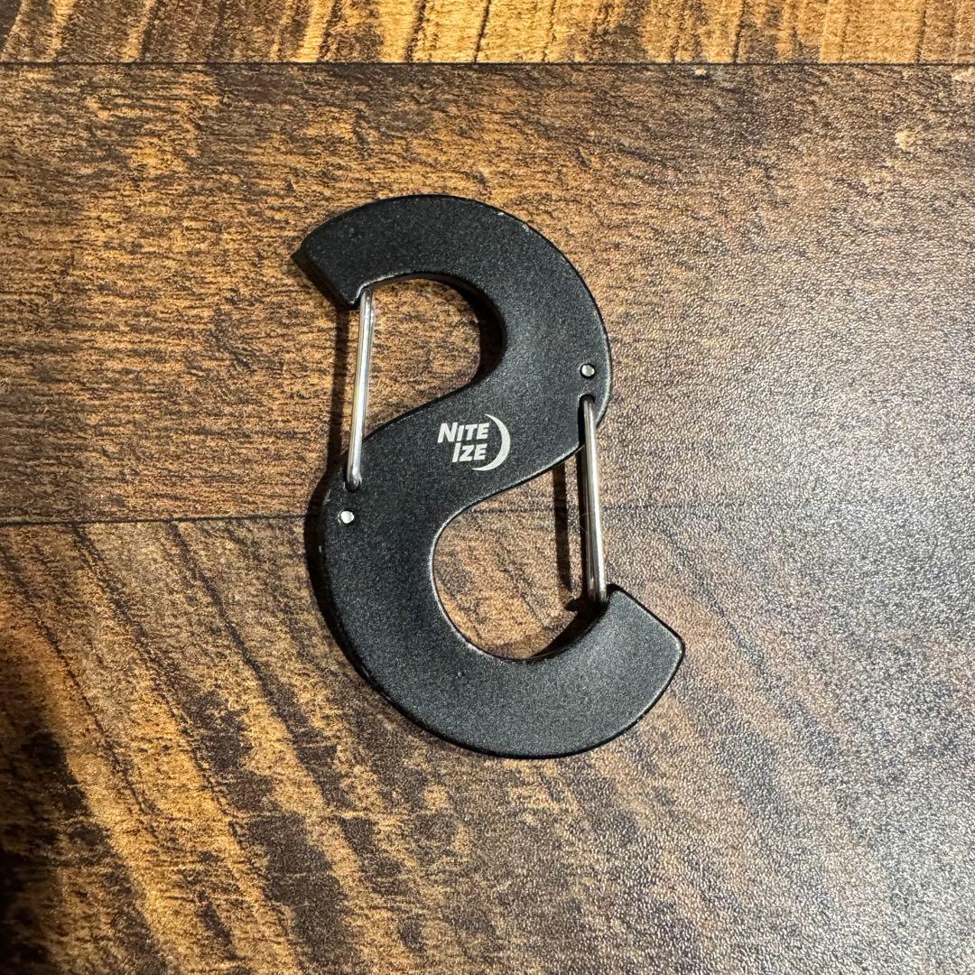 す*し様 【説明欄必読】美品 Supreme NiteIze S Logo カラ