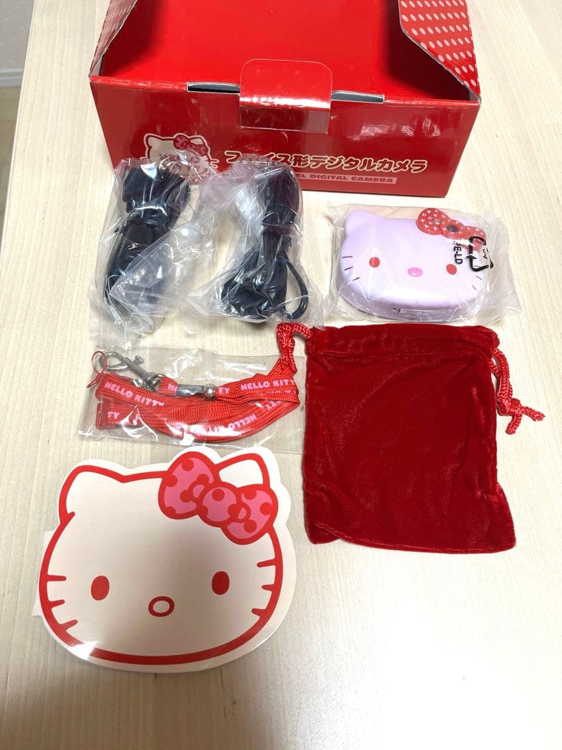 ハローキティ　フェイス形デジタルカメラ