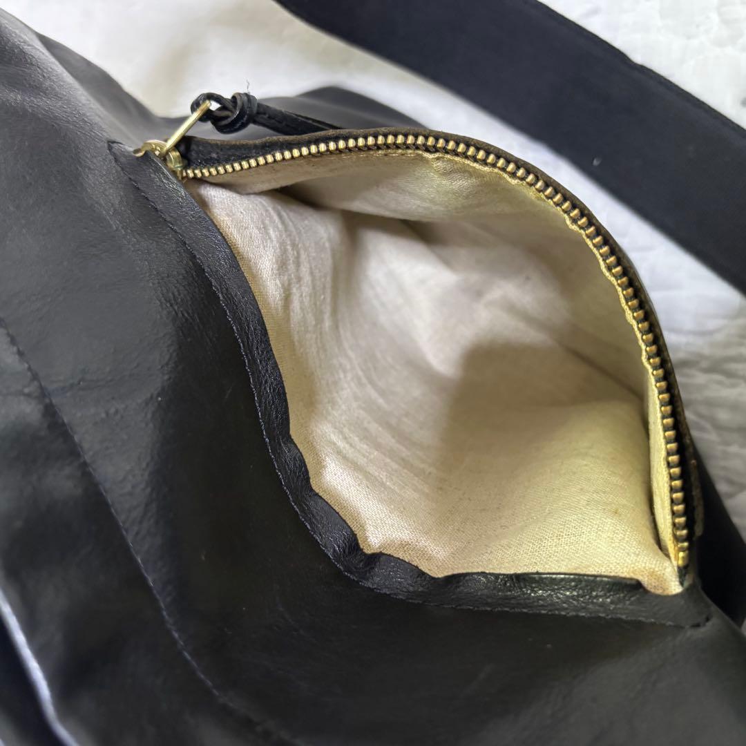 【希少】 SLOW スロウ ショルダーバッグ レザー ブラック　A4