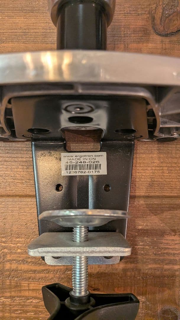 ERGOTRON LXデュアル デスク マウント アーム スタッキング③