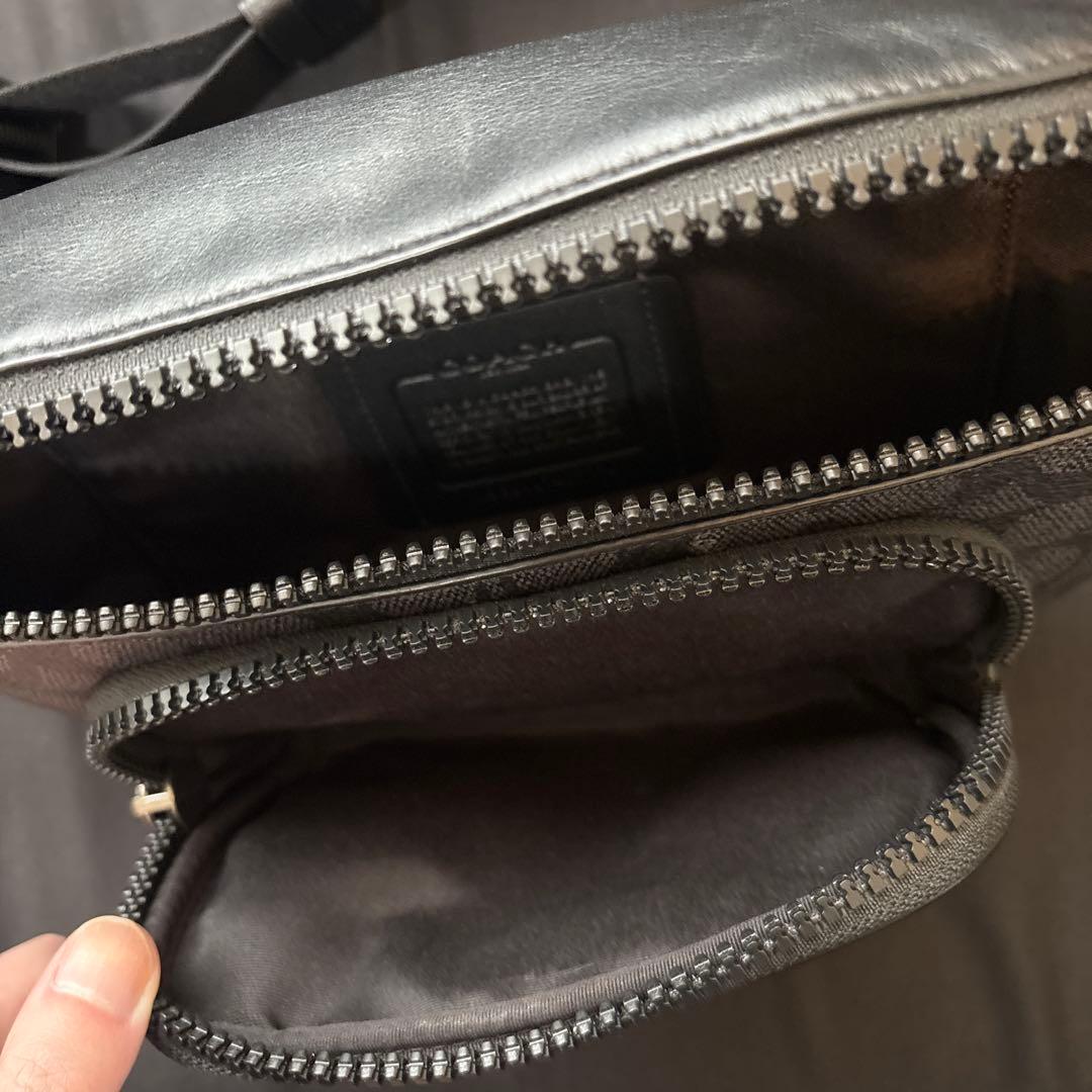 COACH レザー ボディバッグ FCT714