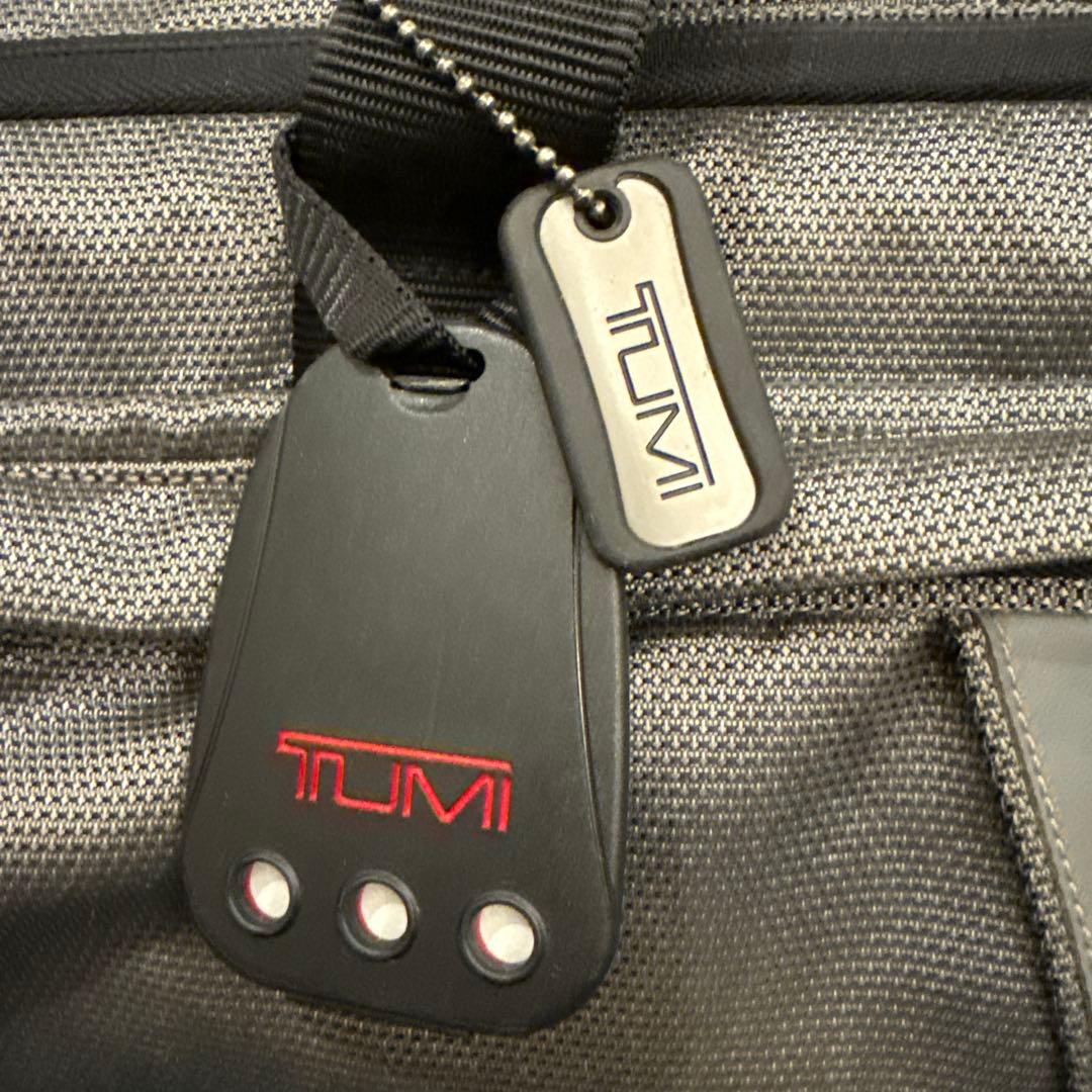 トゥミ TUMI製2輪キャリーケース大