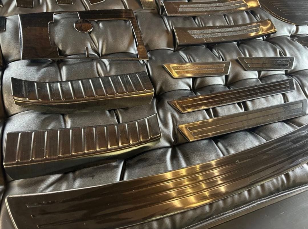 り*う様 MAZDA3用内装インテリア7万円ほど！