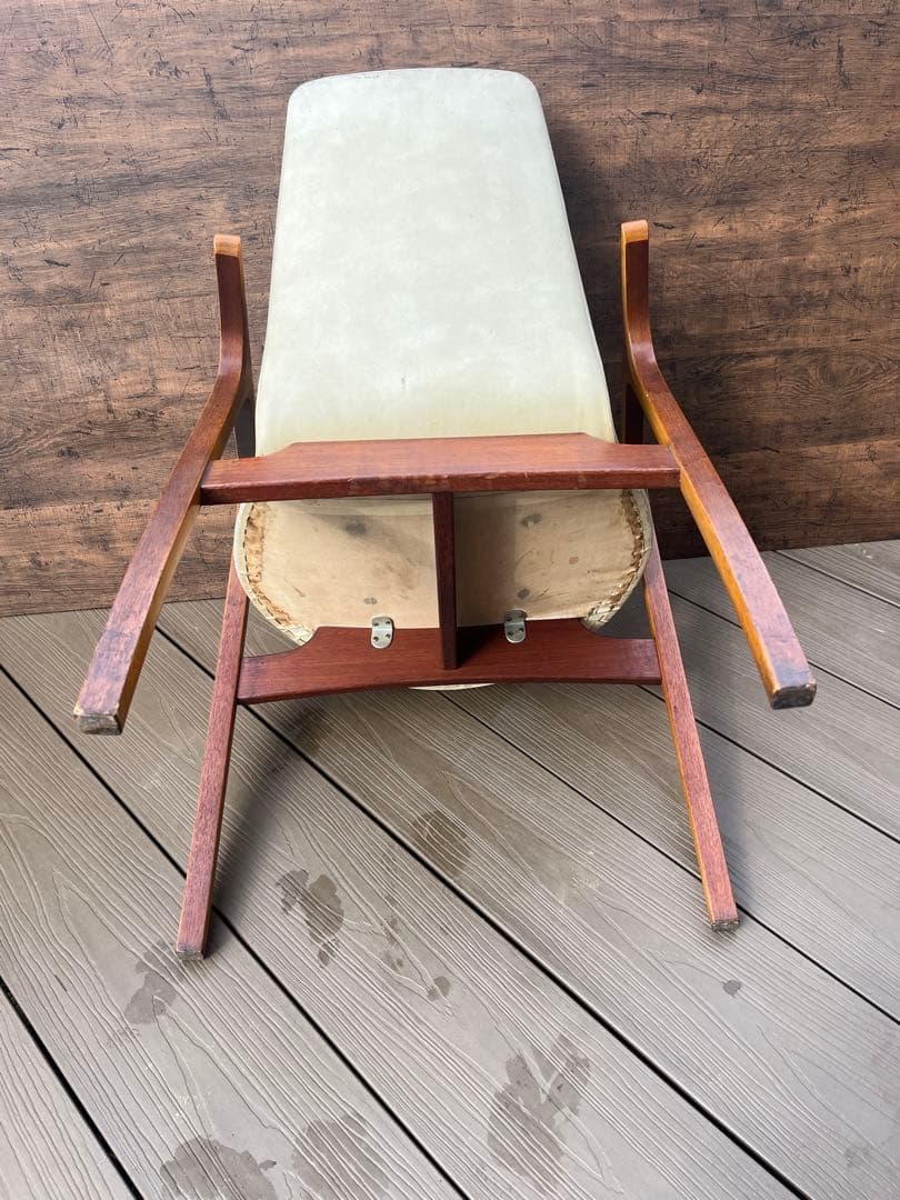 断捨離男　天童木工　クリーム色 アームチェア 木製フレーム