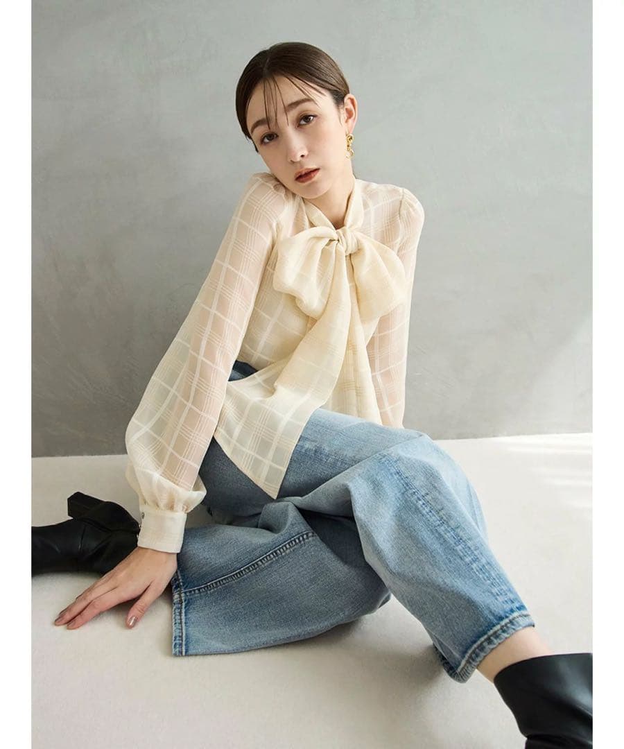 【ほぼ新品】【FRAY I.D】ハイウエストセンタープレスワイドデニムLBLU