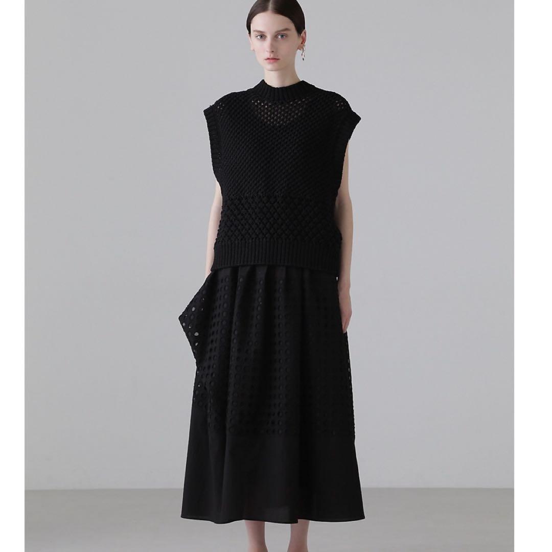 【新品タグ付き】アドーア アイレット エンブロイダリー スカート ロング 黒 Ｍ