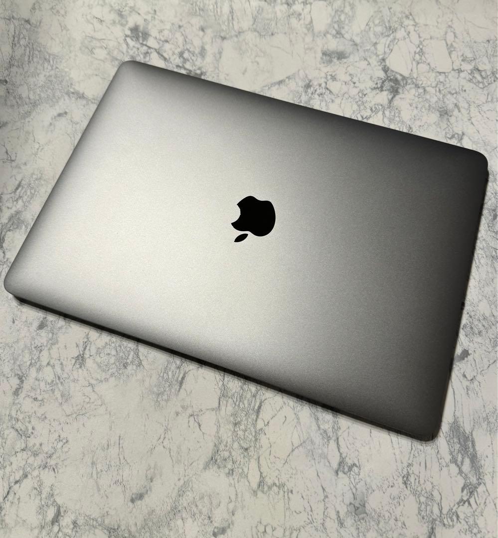 MacBook Air M1チップ 2020 8GB/256