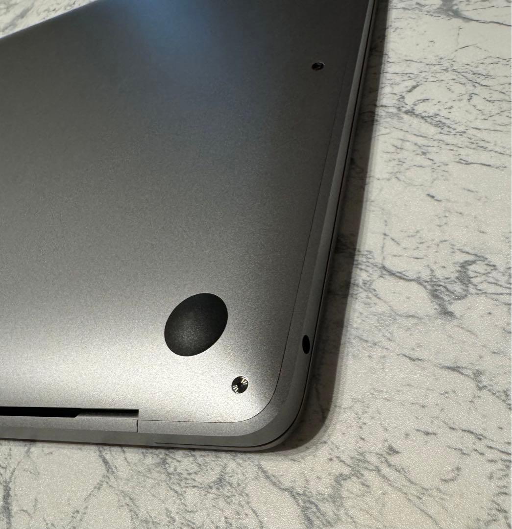 MacBook Air M1チップ 2020 8GB/256