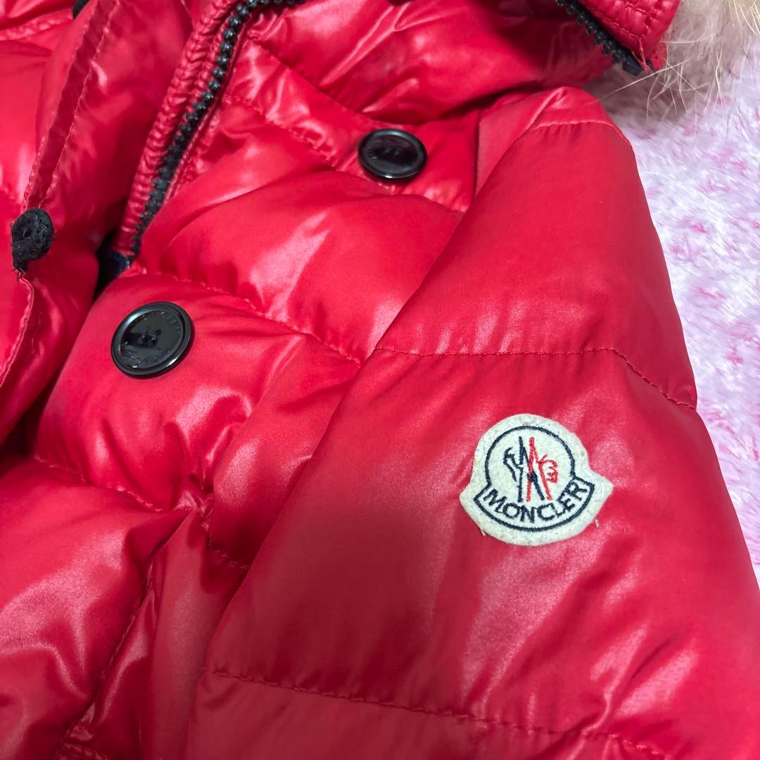 MONCLER 赤 ダウンジャケット フード付き