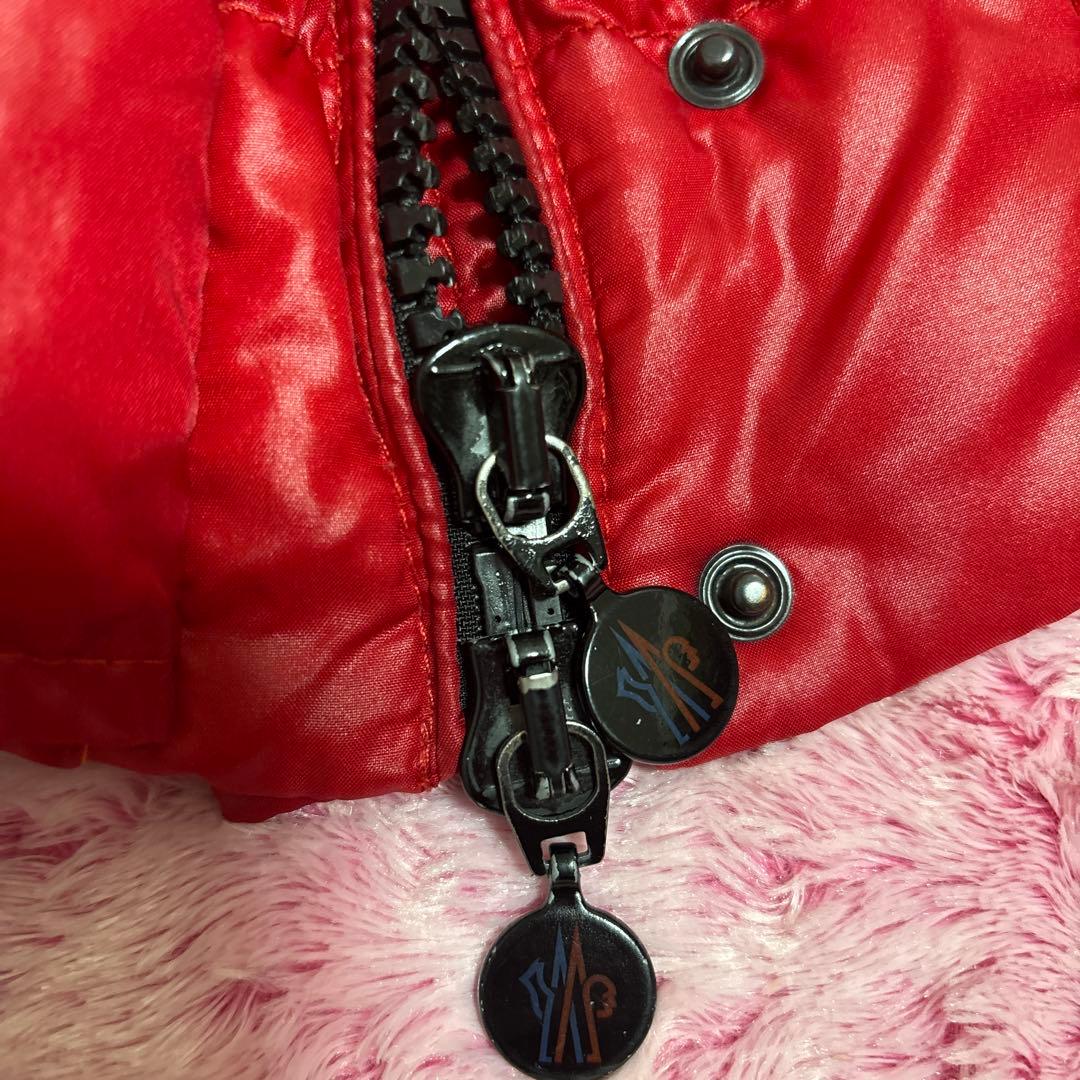 MONCLER 赤 ダウンジャケット フード付き