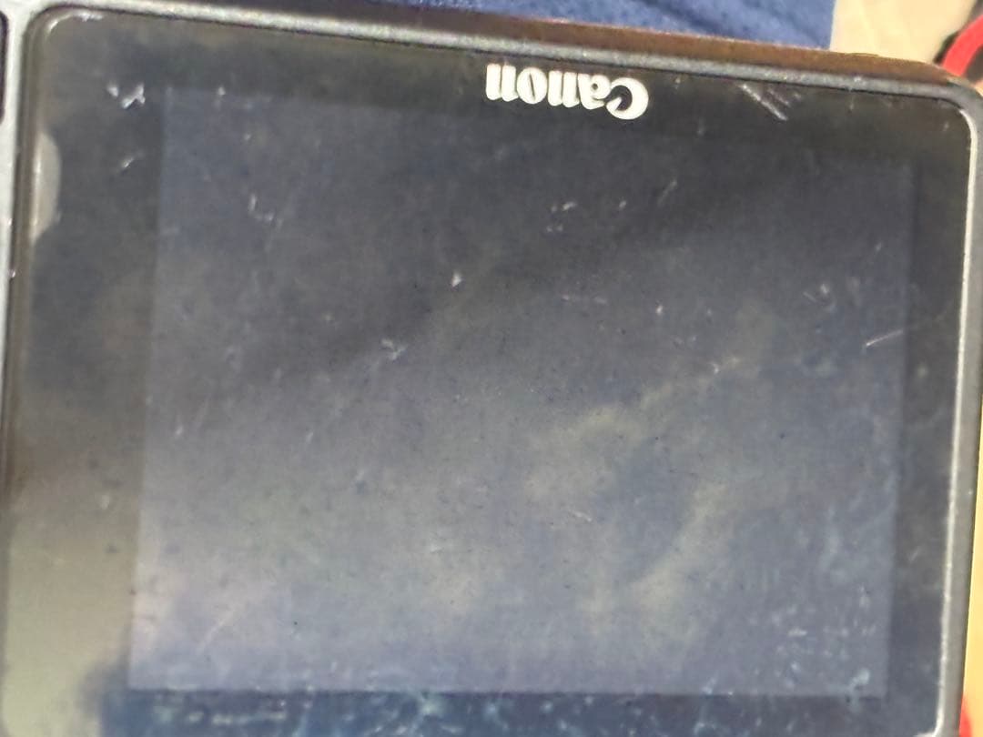 Canon EOS kiss x7 バッテリー2個、標準ズームキットレンズ付き