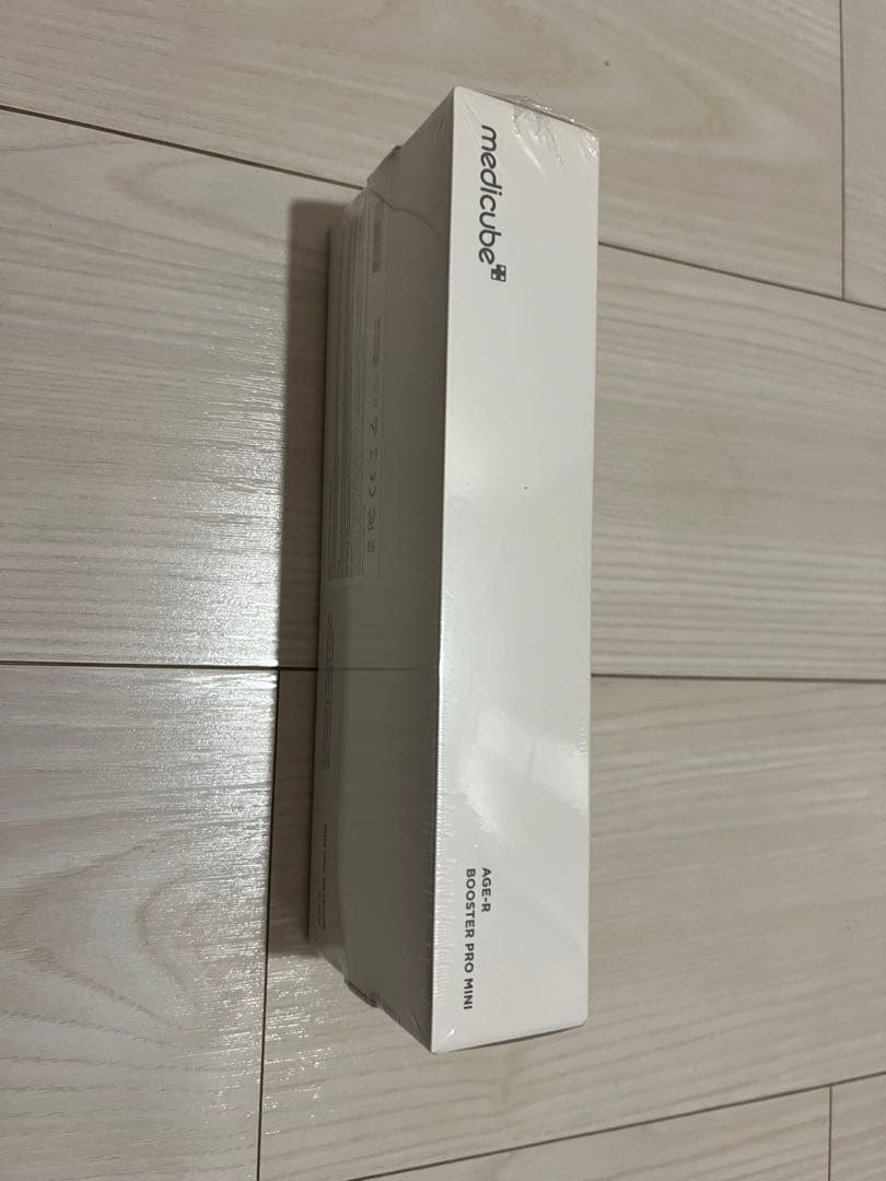 medicube R-3 美顔器　ブースタープロミニ