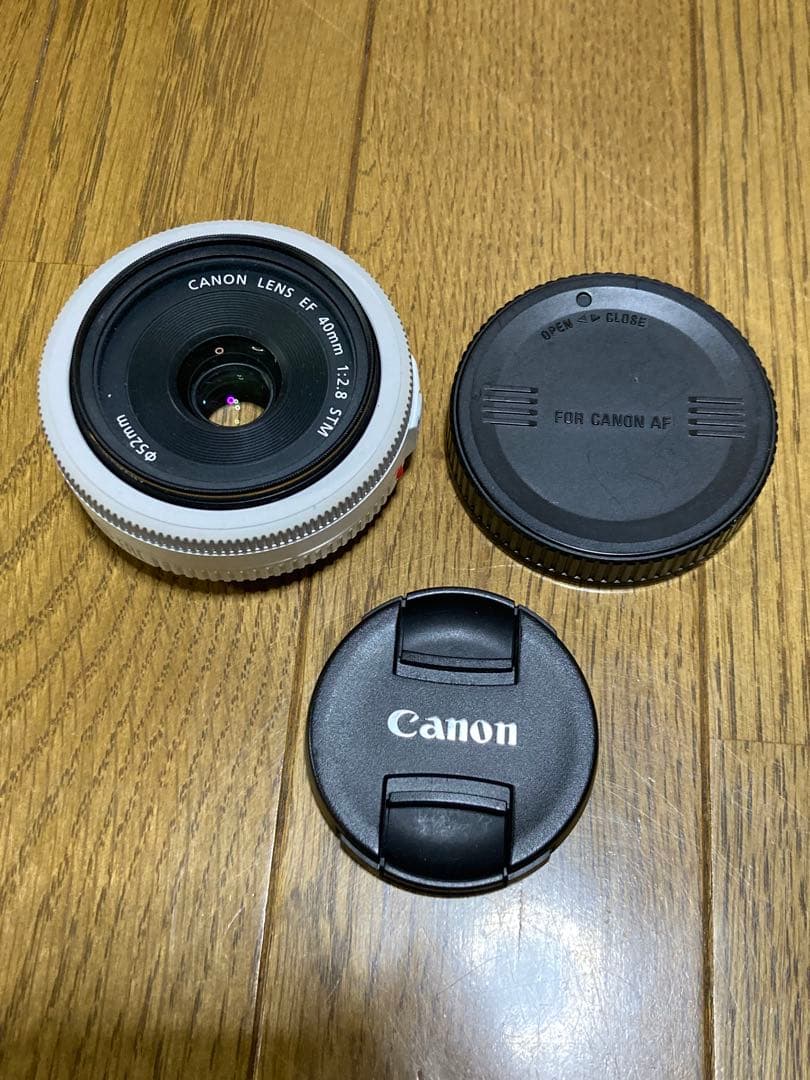美品　Canon EF 40mm f/2.8 STM レンズ　単焦点