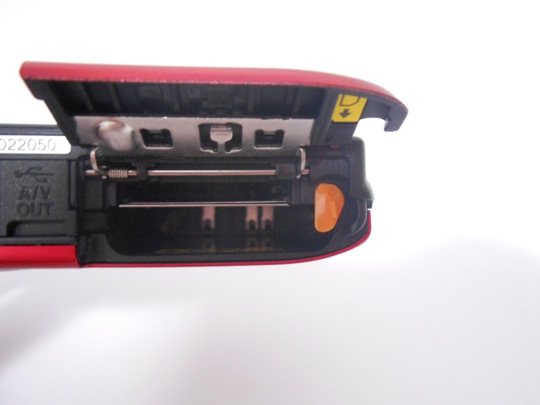 【お値下げ歓迎・美品】　ニコン　Nikon COOLPIX S2900 レッド