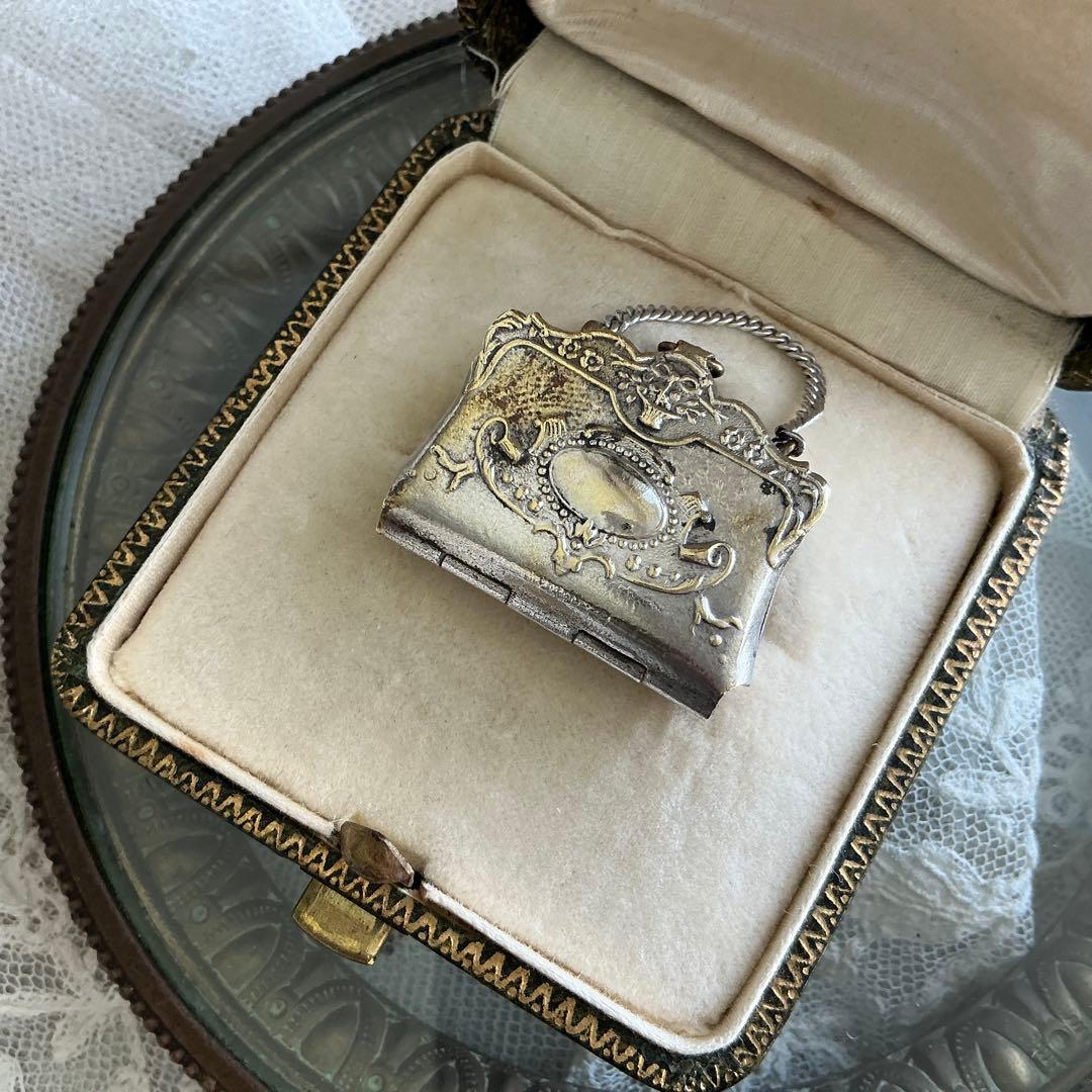 ９：フランス　アンティーク　ミニチュア　ハンドバッグ　シルバープレート　ドール