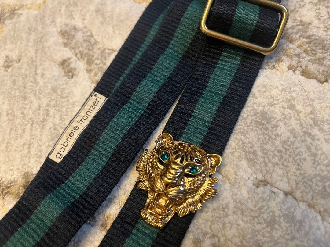 ★美品★アパルトモン ガブリエルフランツェン タイガーバッグストラップ　グリーン