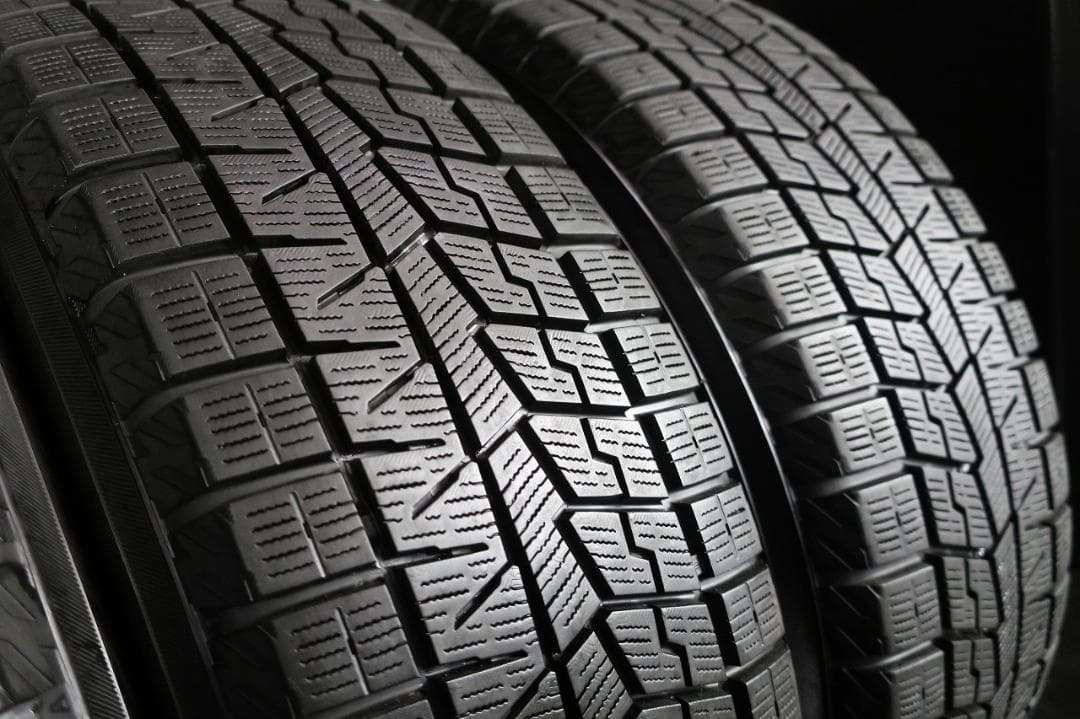 極上9.5分山 国産スタッドレス ヨコハマ 205/65R16 ヤリスクロス