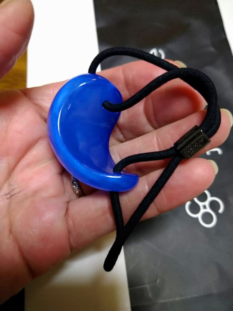 コレットマルーフ　ティアドロップ　　勾玉　ヘアゴム