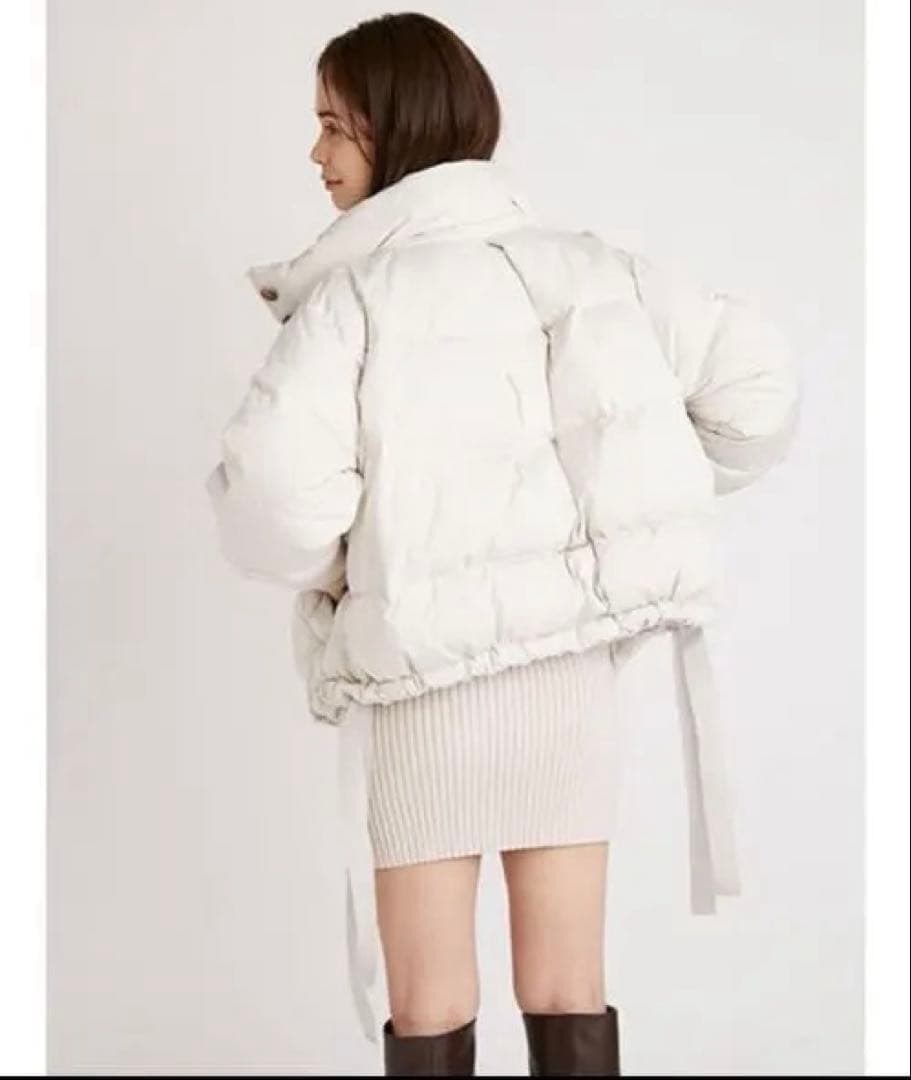 完売品 SNIDEL ショート丈ダウンジャケット アイボリー