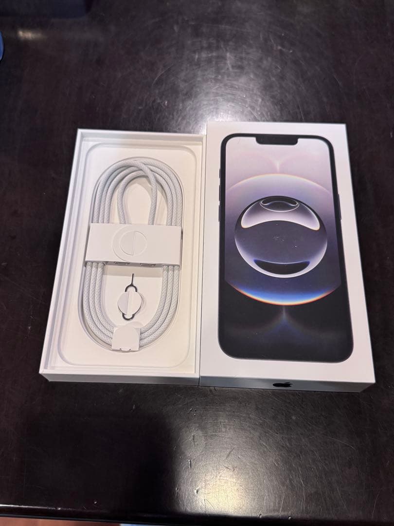 【新品】iPhone16e 128gb 新品 開通のみ 充放電回数0回 国内版