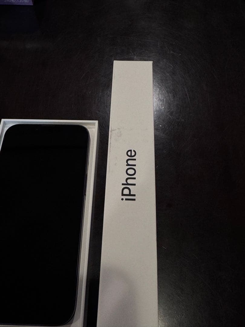 【新品】iPhone16e 128gb 新品 開通のみ 充放電回数0回 国内版