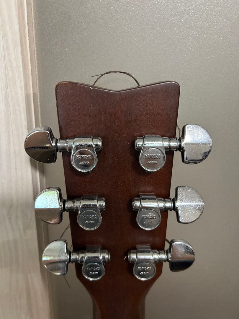 Yamaha FG-401アコースティックギター ハードケース付