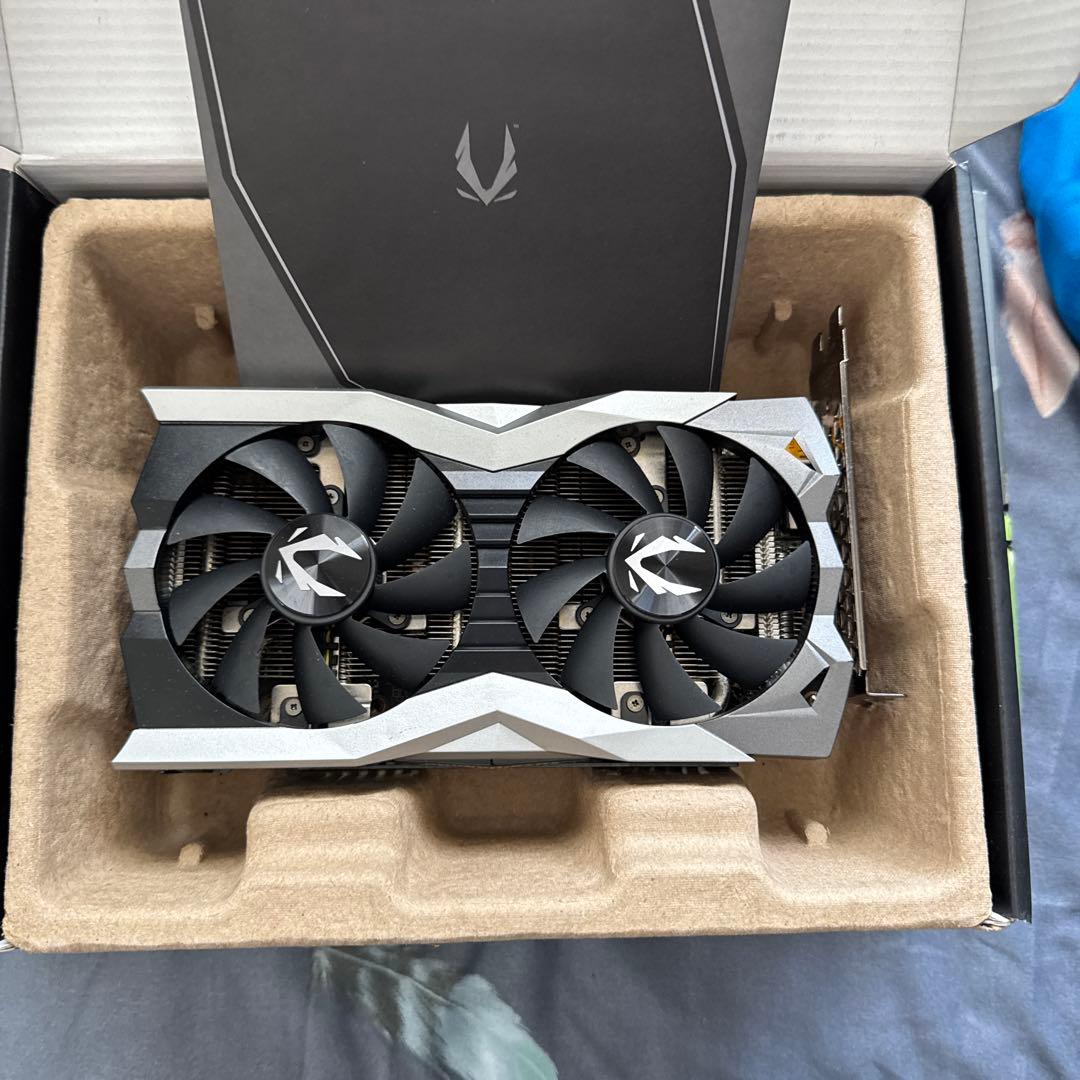 I7 8700cpu+RTX2060 cpuジャク品、GPU風扇が少し動作悪い