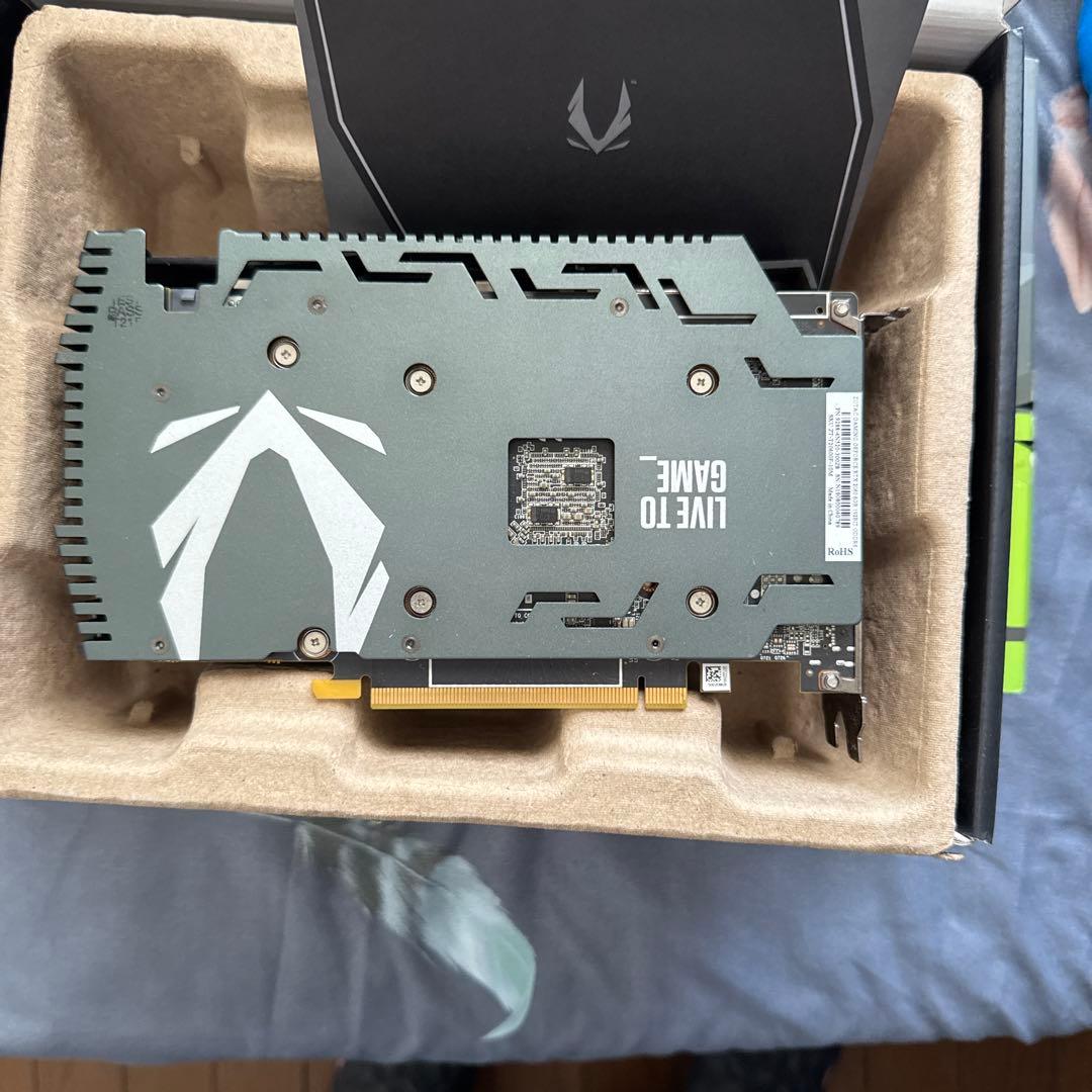 I7 8700cpu+RTX2060 cpuジャク品、GPU風扇が少し動作悪い