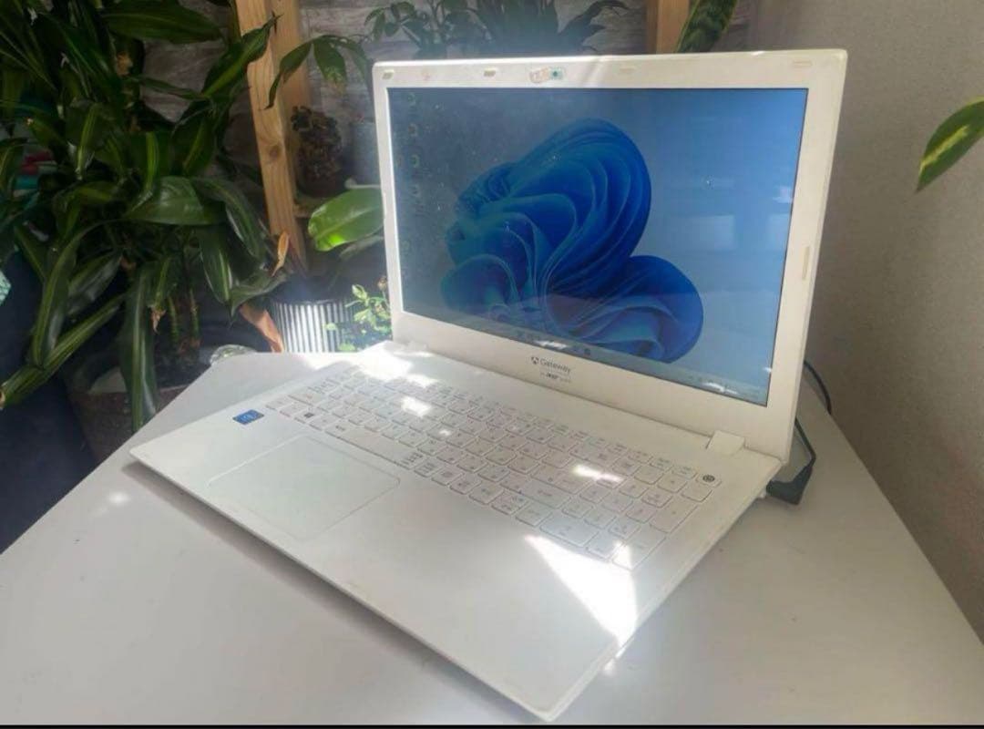 Gateway 大容量ノートパソコンカメラ付き✨初期設定済み✨すぐ使える♪初心者