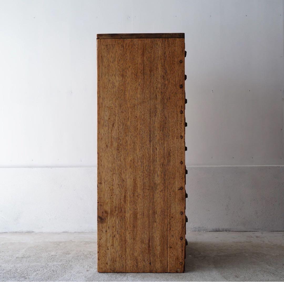 18杯の引き出し　チェスト