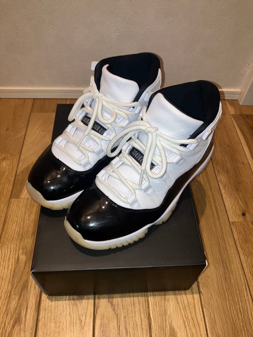 エアジョーダン11 レトロ　グラティチュード