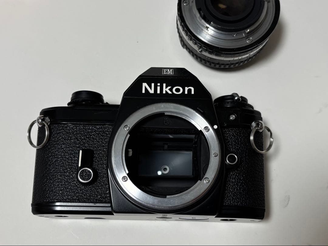 Nikon EM+LENS SERIES E 50f1.8+Kodakフィルム
