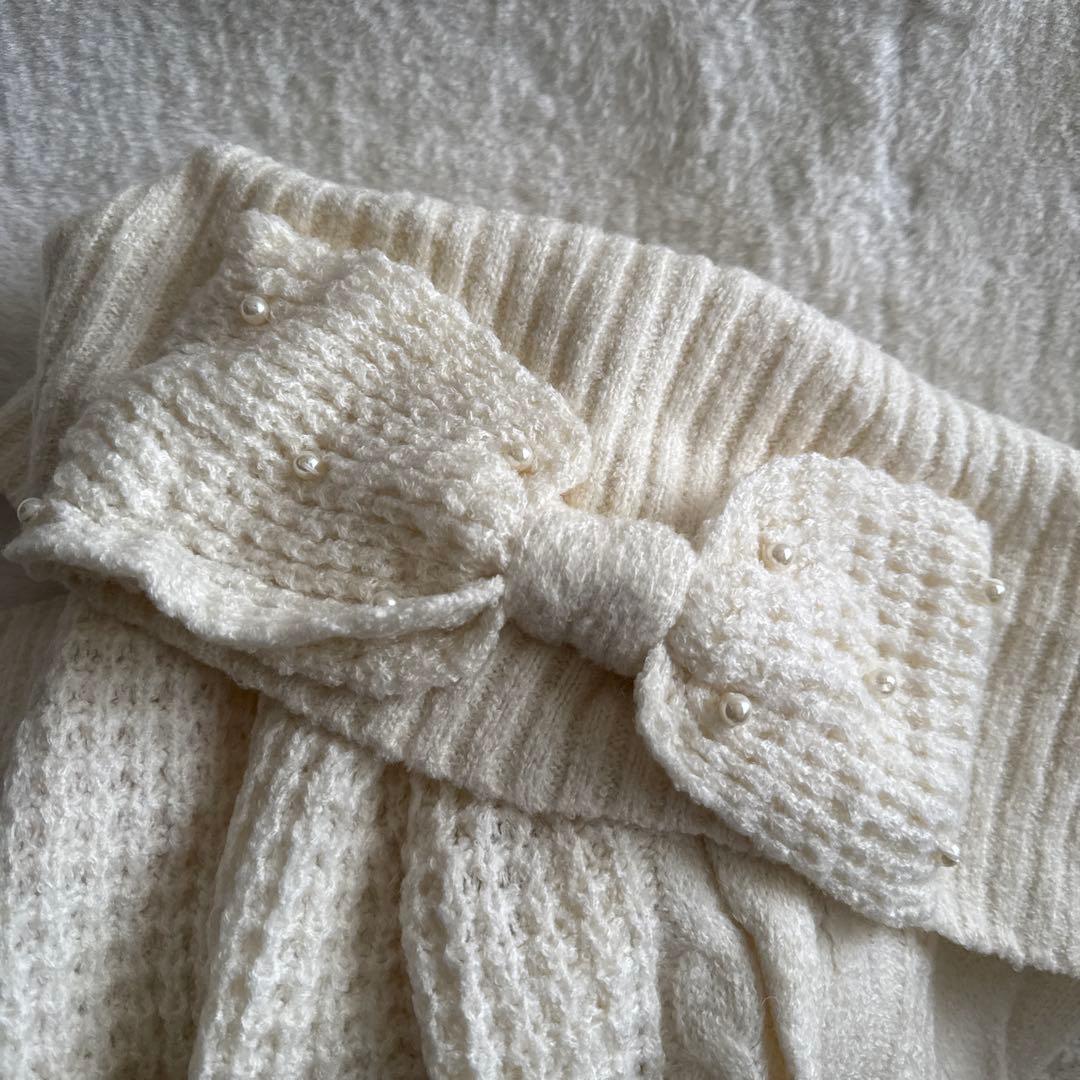 リズリサ　アイボリー ケーブルニット オフショルダー 長袖　パール付きリボン