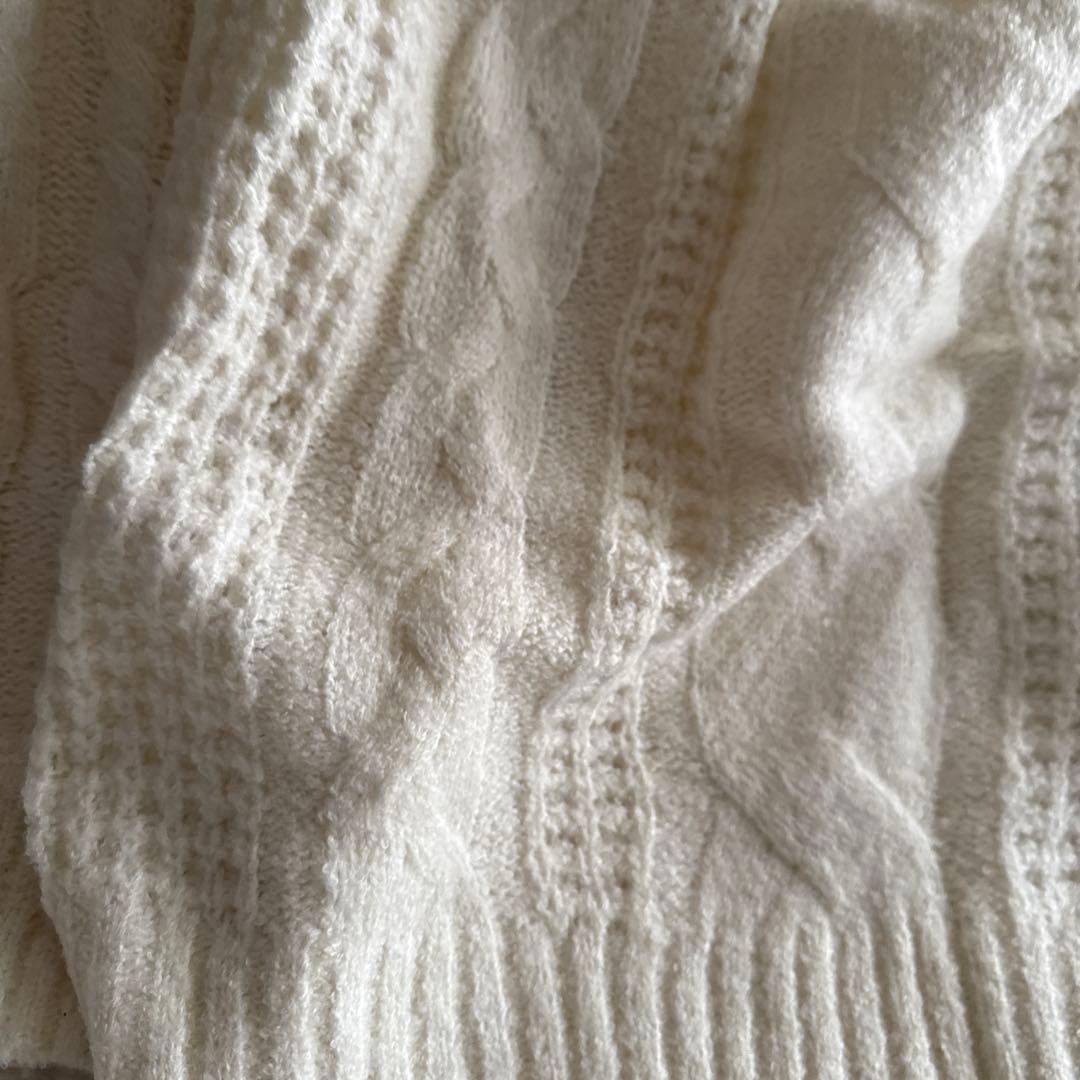 リズリサ　アイボリー ケーブルニット オフショルダー 長袖　パール付きリボン