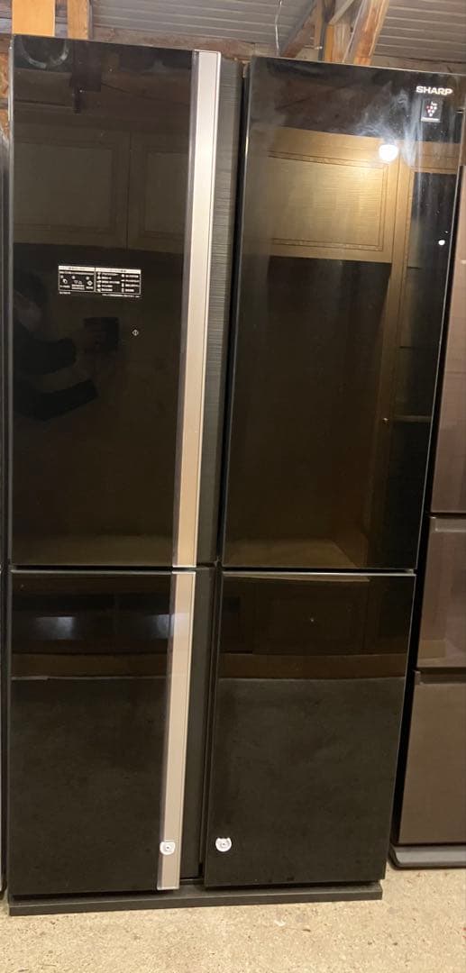 シャープ　SHARP　2017年製　4ドア　大容量　大型冷蔵庫　612L
