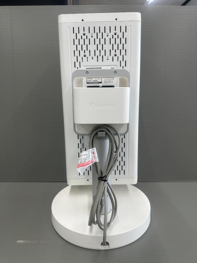 ダイキン　遠赤外線暖房機　セラムヒート　ERFT11YS-W　2021年製