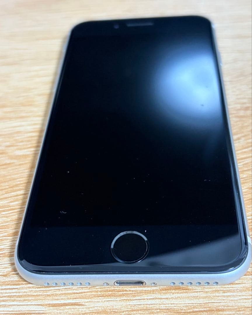 iPhone SE2（第2世代）64GB Amazon認定中古品