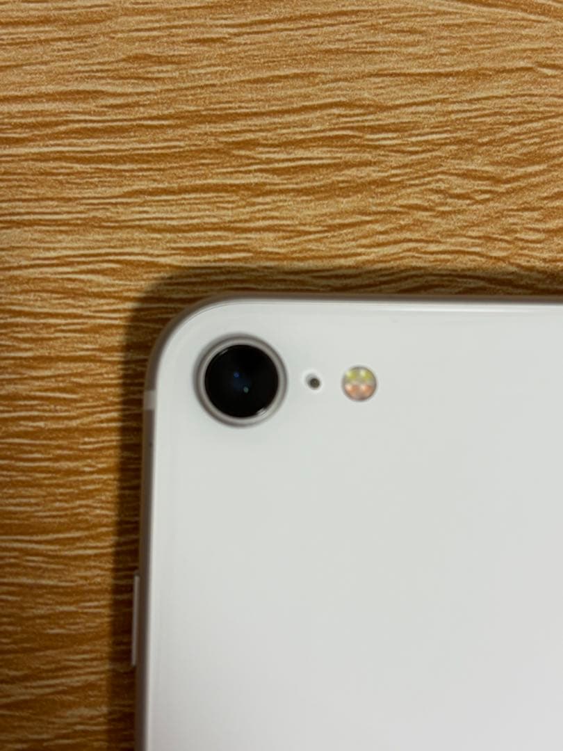 iPhone SE2（第2世代）64GB Amazon認定中古品