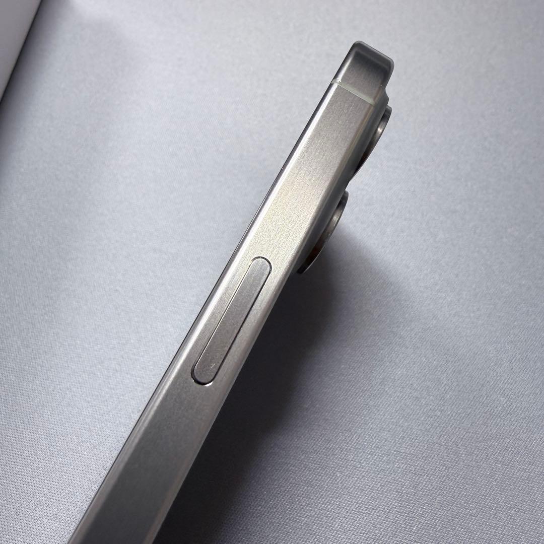 iPhone15 Pro 1TB ナチュラル 海外版 ダブルSIMフリー