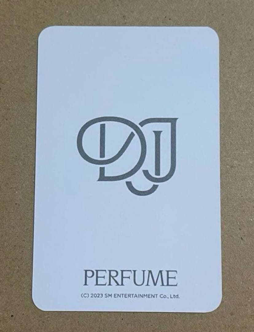 ★新品未開封★ NCT DJJ ドヨン 『Perfume』 トレカ 公式MD