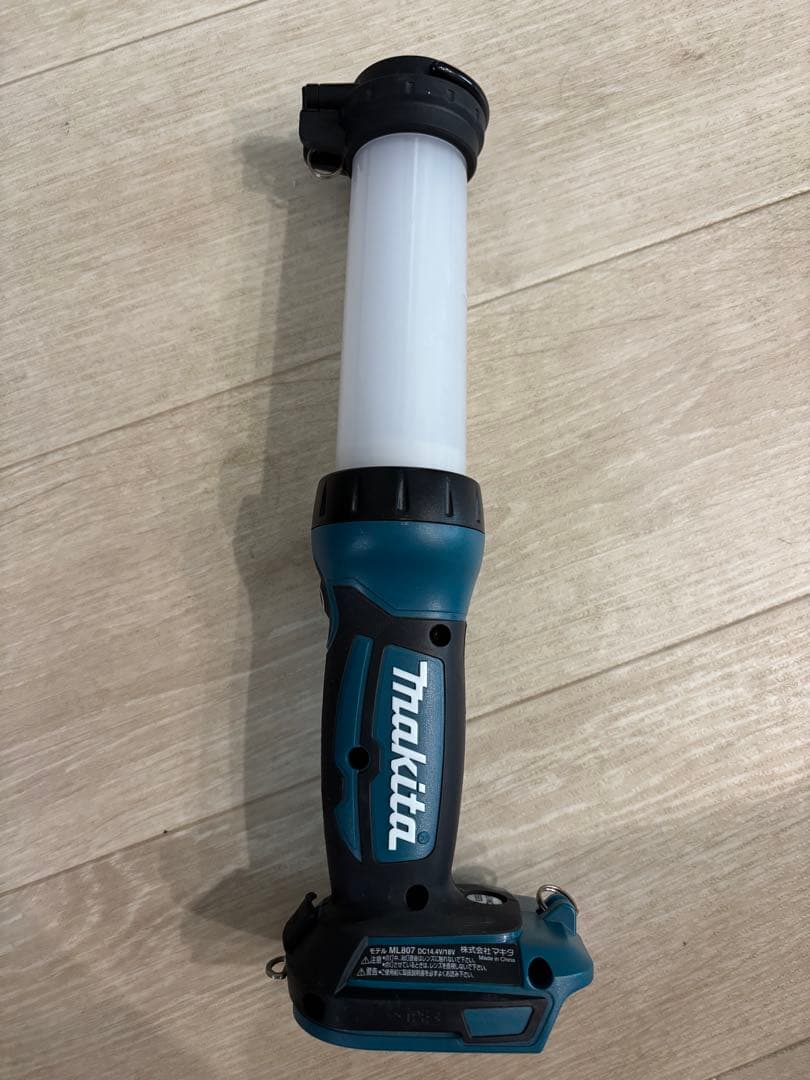 Makita ML807 ハンディライト 14.4V/18V