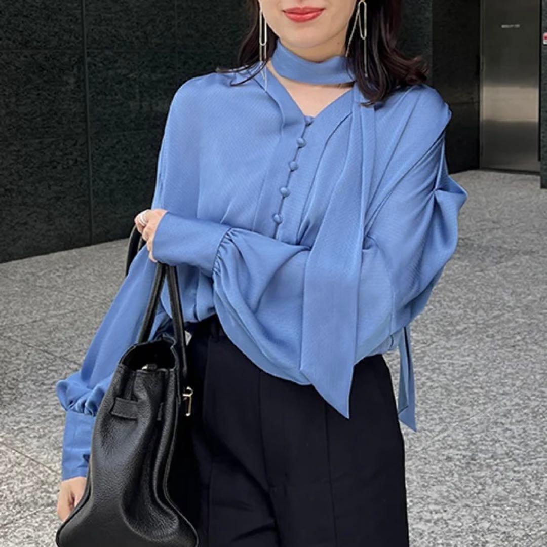 専用24ss アニュアンス フォルムスリーブタイブラウス ボウタイ 青 ブルー