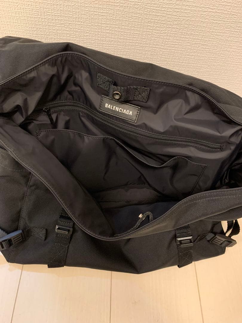 BALENCIAGA メッセンジャーバッグ ブラック ARMYMESSENGER