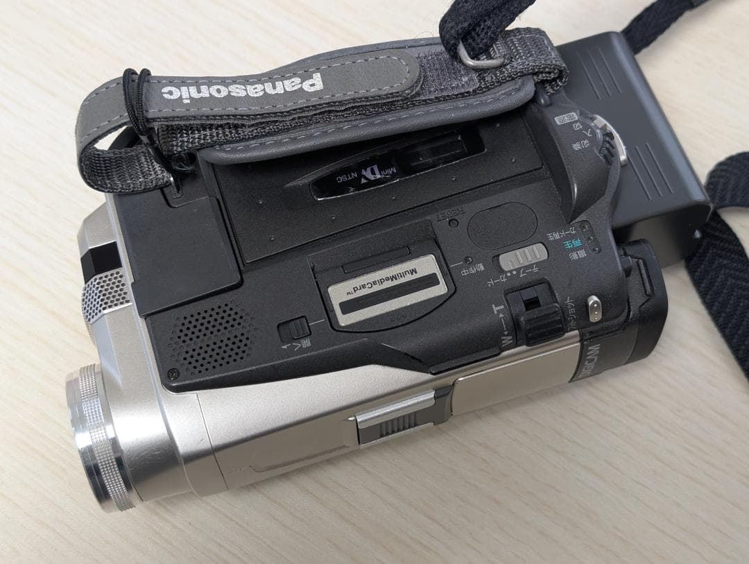 Panasonic NV-DS200 MiniDVビデオカメラ ダビングに