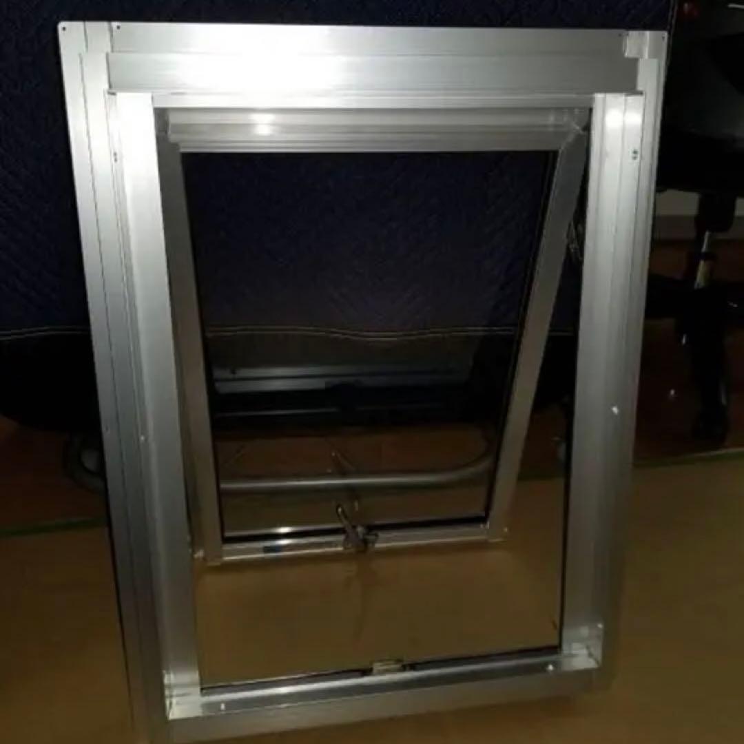 アルミサッシ　横滑り出し窓