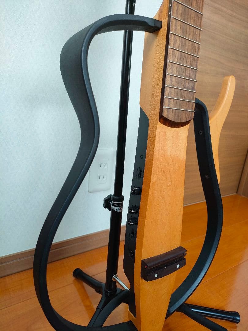 美品サイレントギターYAMAHA SLG100N 純正ケースACアダプタ付き