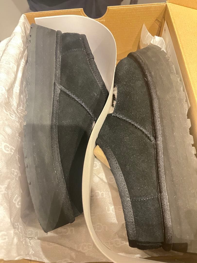 UGG ブラック スリッポン ムートンブーツ