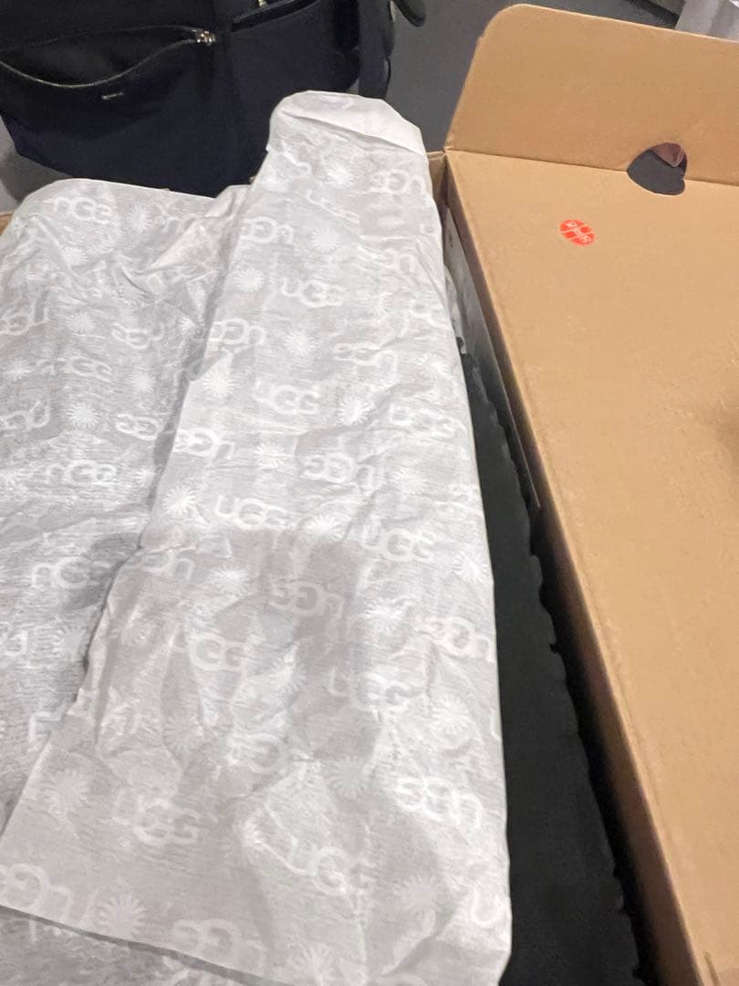 UGG ブラック スリッポン ムートンブーツ