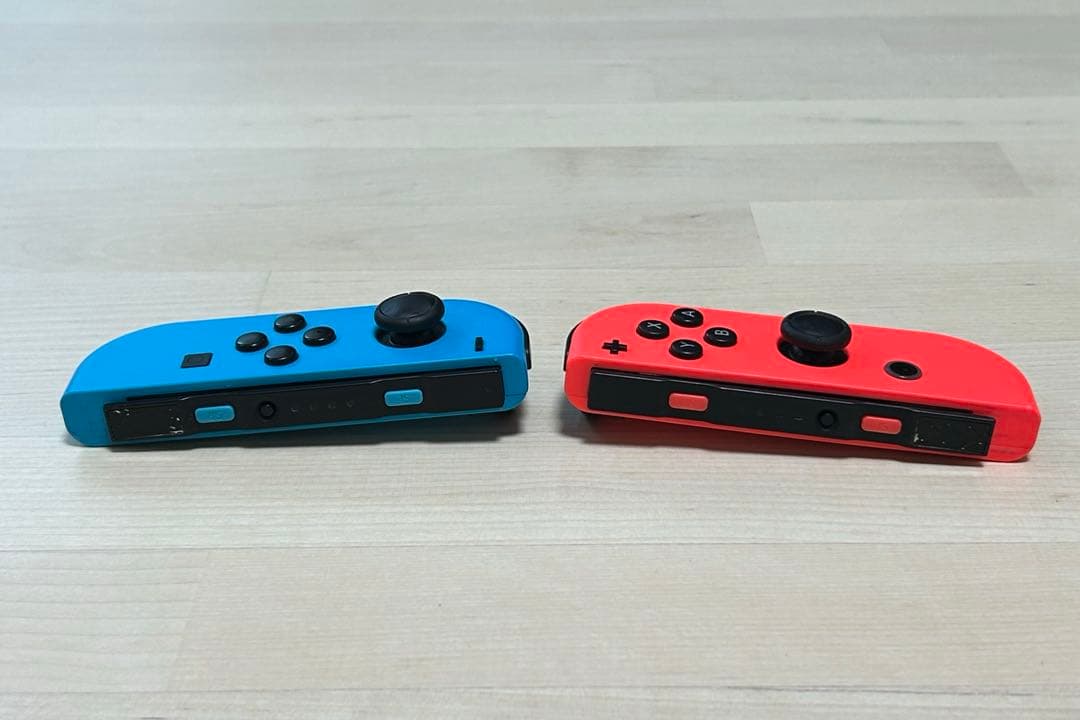 Nintendo Switch 本体 箱付属品完備 動作確認済 目立った傷なし