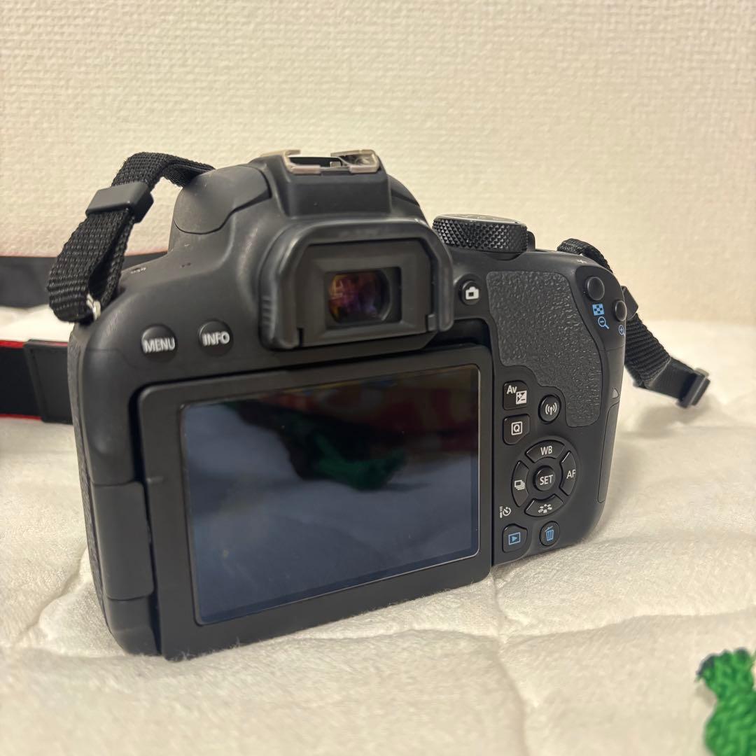 【週末SALE】Canon EOS Kiss X9i ダブルズームキット 付属有